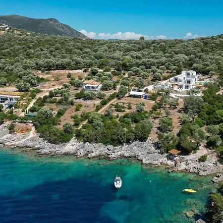 Mironi - Private Sea Access Villa