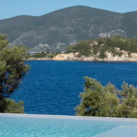 Mironi - Private Sea Access Villa